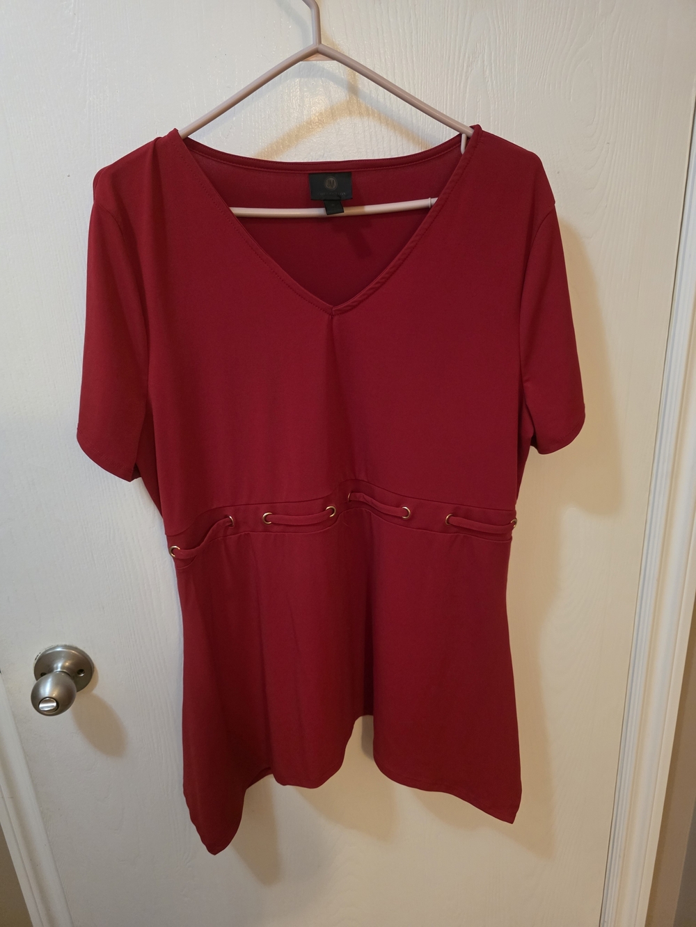 JM Collection V-Neck Tunic Top in Deep Wine Red